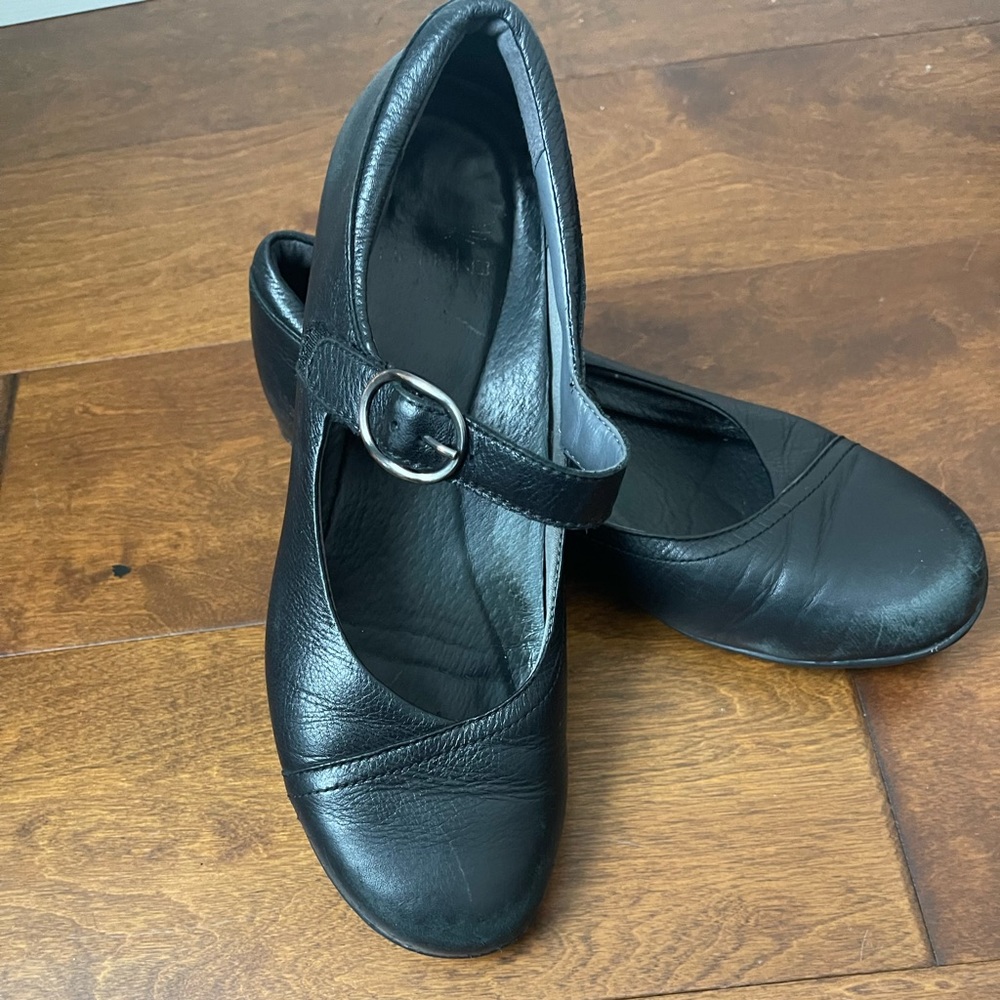 Dansko Fawna - Black - Size 40 - Well loved